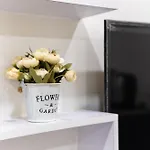 Sau Thi Apartment Phan Xich Long